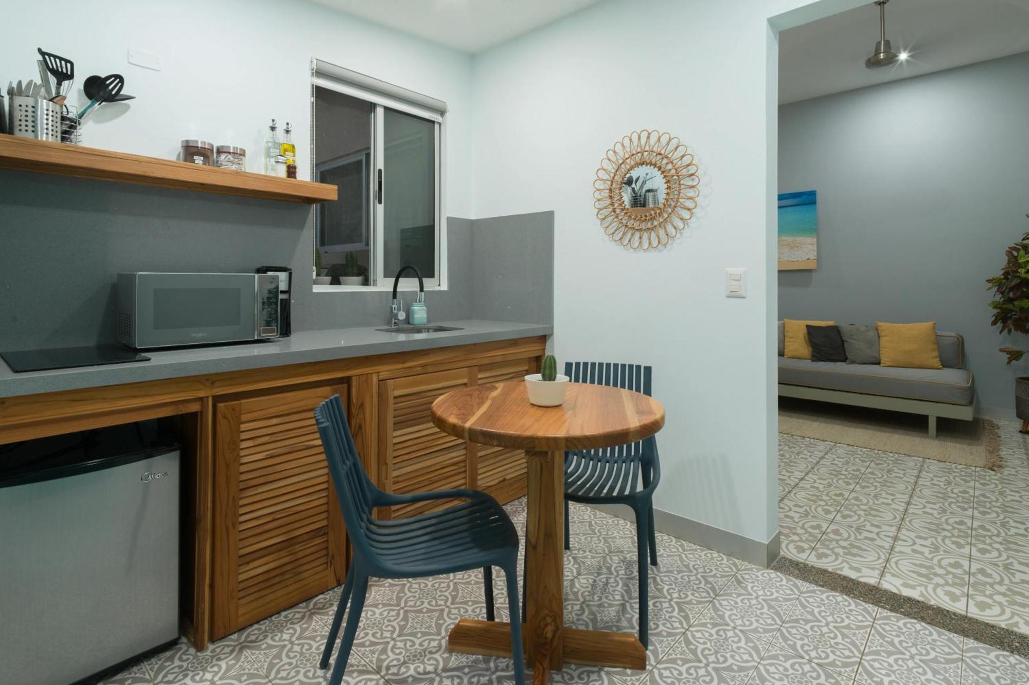Tamarindo Bay Suites - Self Check In, Adults Only エクステリア 写真